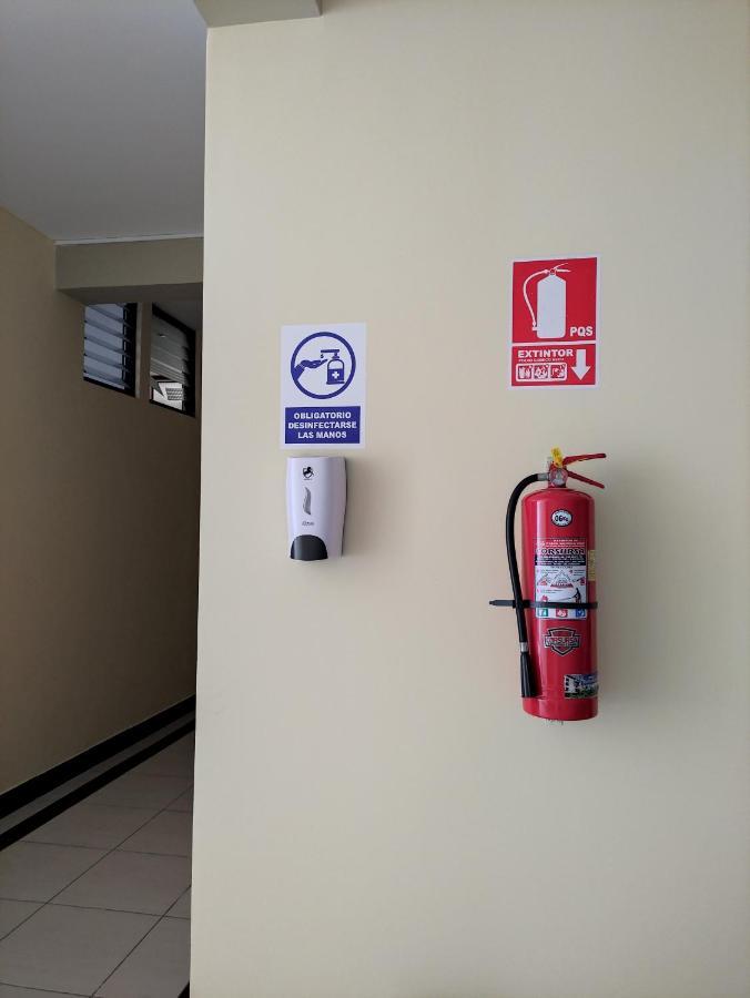 Hotel Tambopata Inn Puerto Maldonado Buitenkant foto