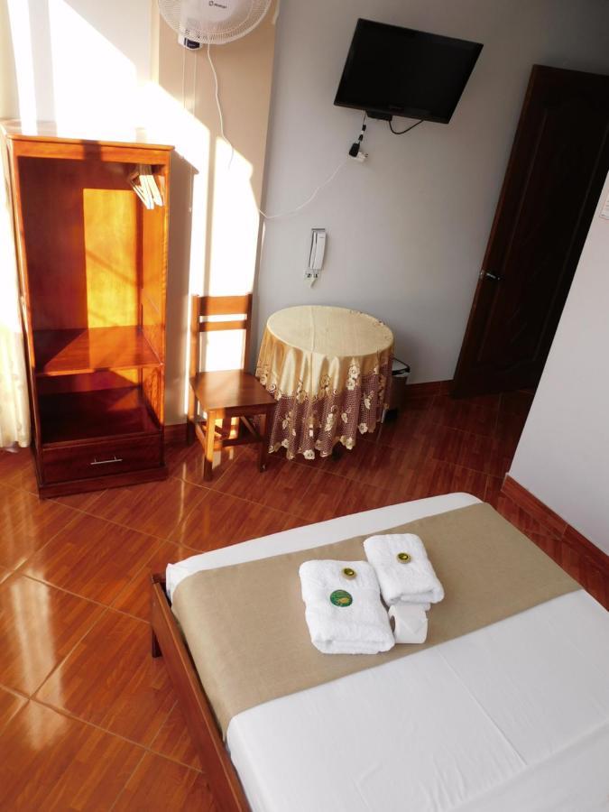 Hotel Tambopata Inn Puerto Maldonado Buitenkant foto