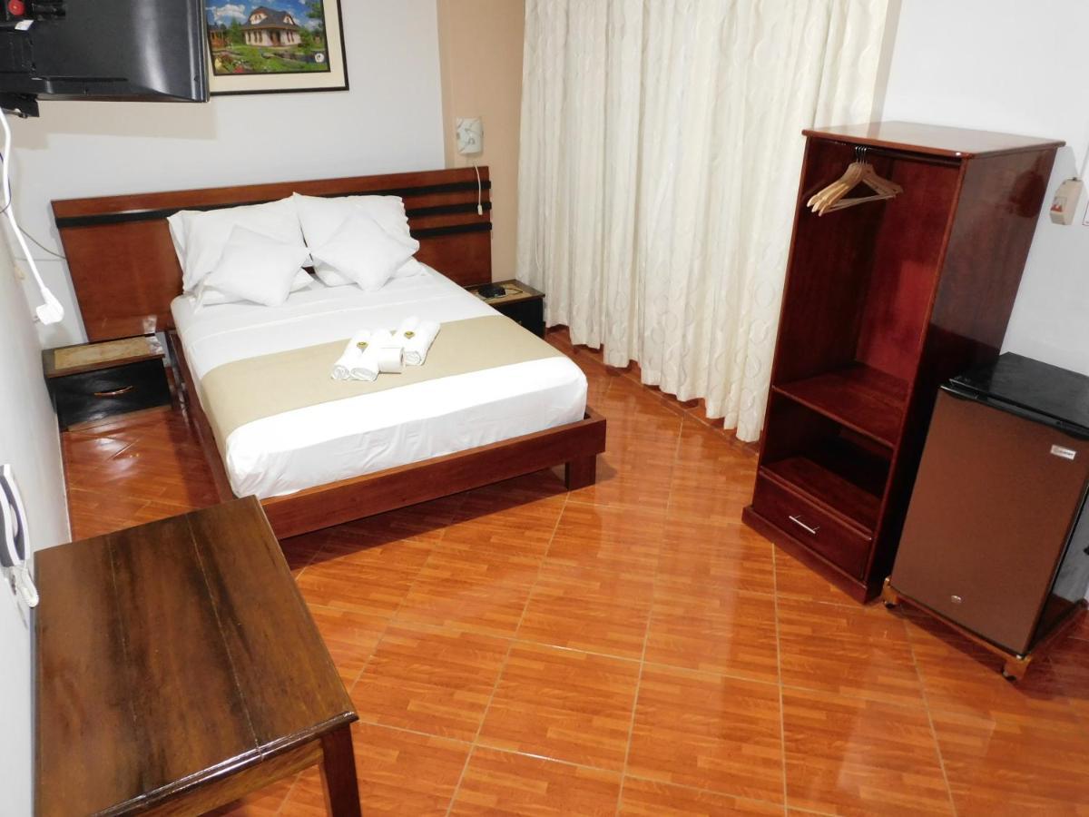 Hotel Tambopata Inn Puerto Maldonado Buitenkant foto