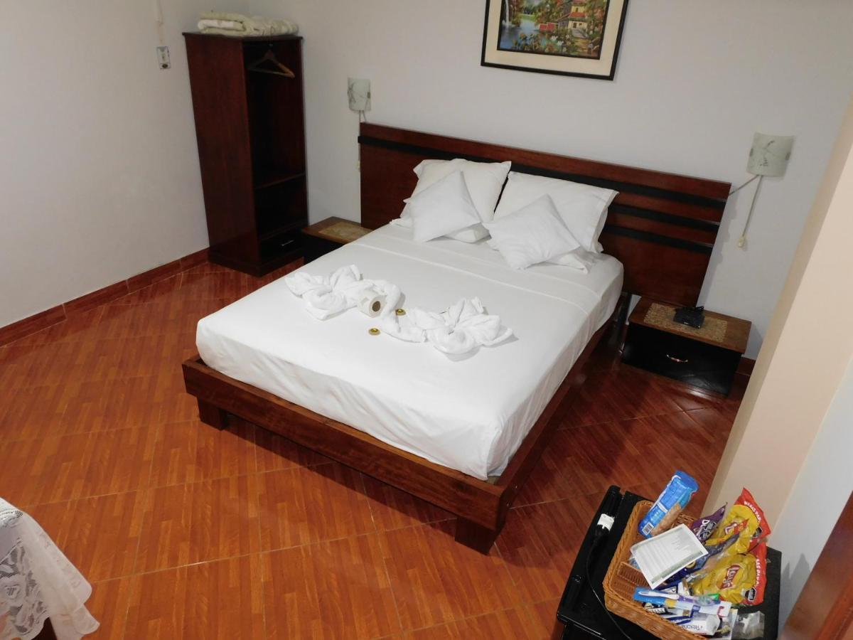 Hotel Tambopata Inn Puerto Maldonado Buitenkant foto