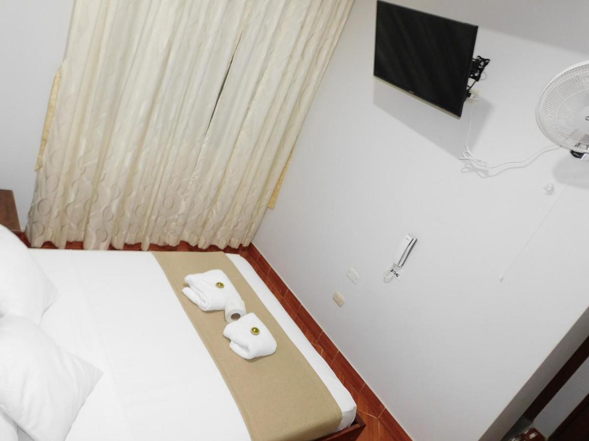 Hotel Tambopata Inn Puerto Maldonado Buitenkant foto