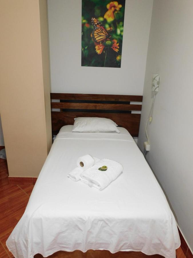 Hotel Tambopata Inn Puerto Maldonado Buitenkant foto