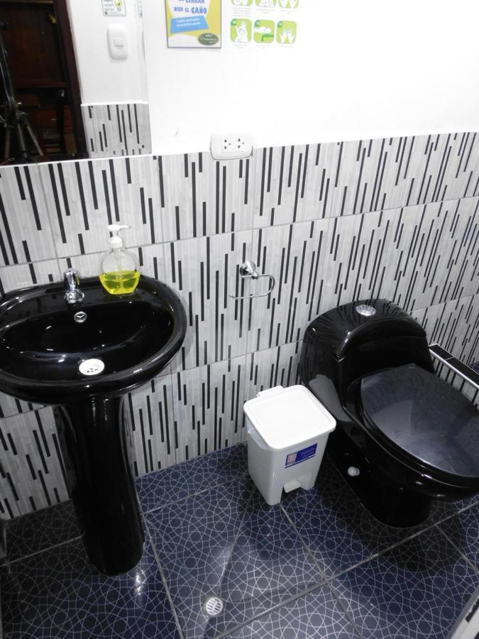 Hotel Tambopata Inn Puerto Maldonado Buitenkant foto