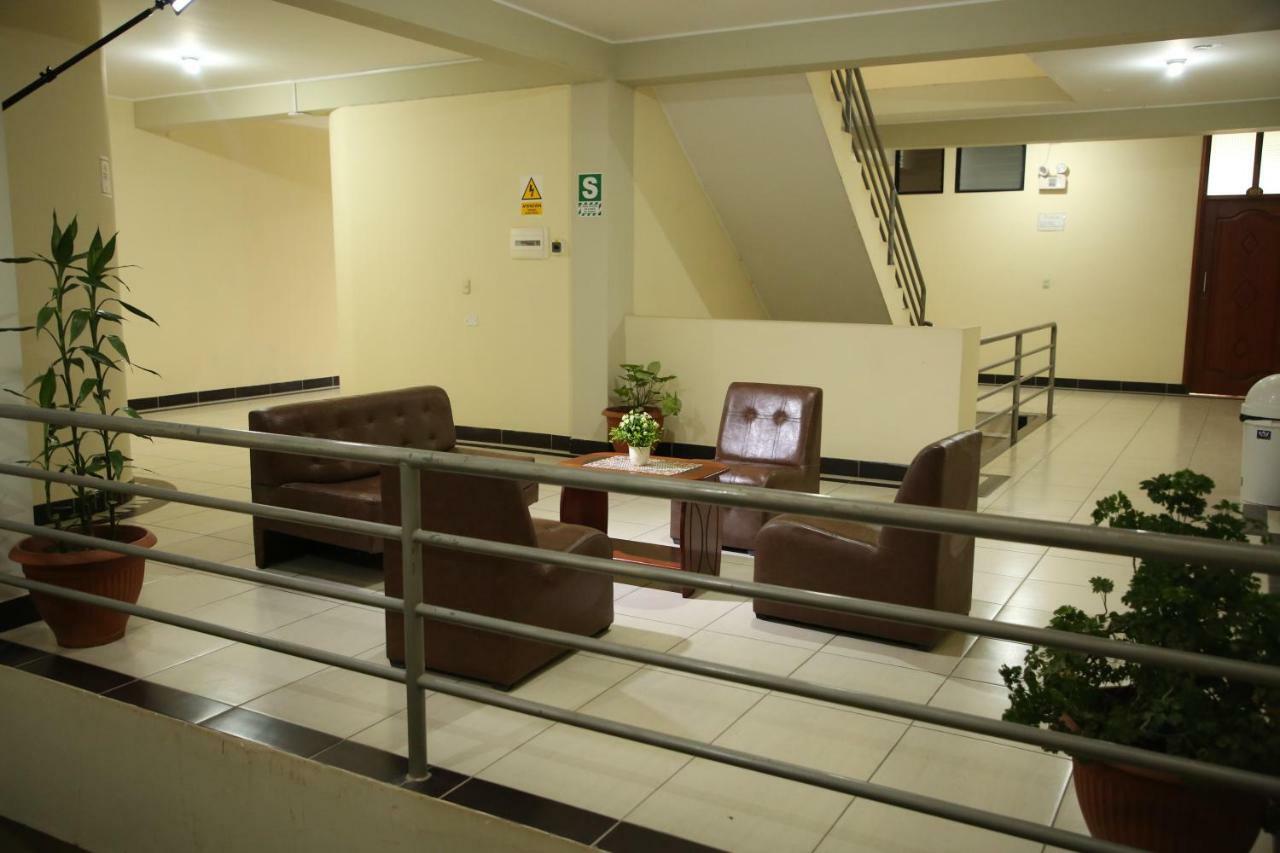 Hotel Tambopata Inn Puerto Maldonado Buitenkant foto